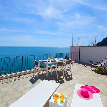 Dom wakacyjny Estate4home - Maison Jenny *